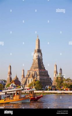 Wat Arun: Zachwycająca Świątynia Świtu nad Rzeką Chao Phraya!