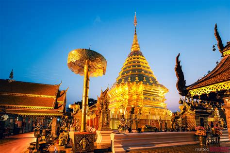  Wat Phra That Doi Suthep! Sanktuarium buddyjskie z zapierającym dech w piersiach widokiem na Chiang Mai